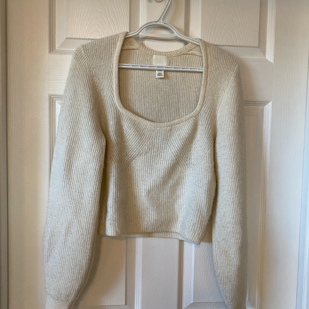H&M Cream Crew Neck Sweater Soft Knit Cropped